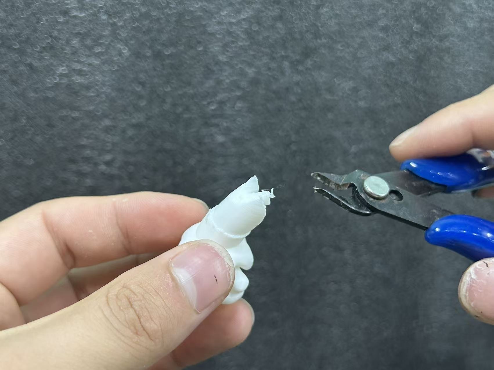 Cleaning pin holes