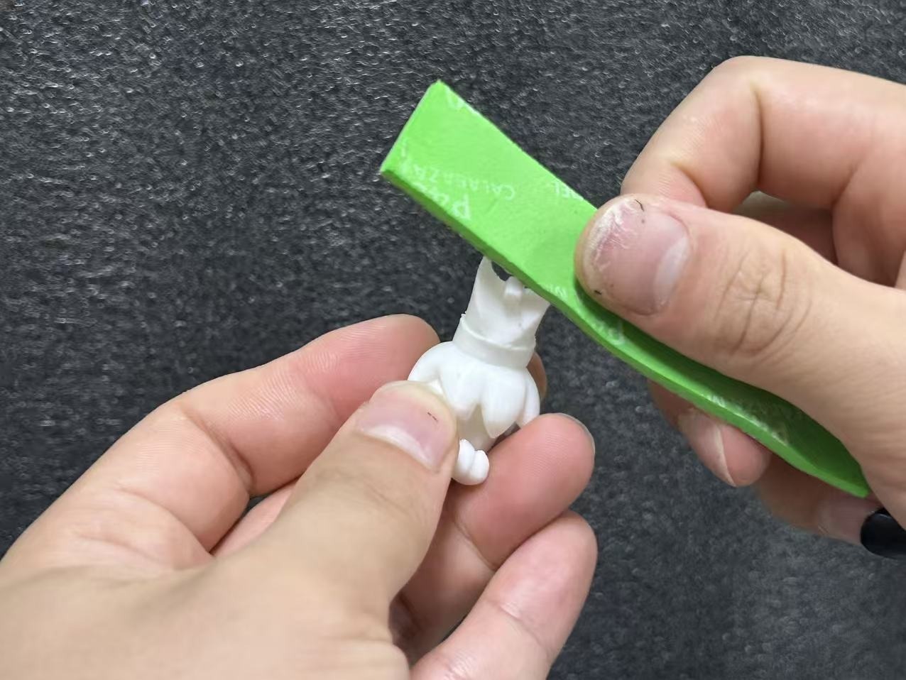 Sanding pins